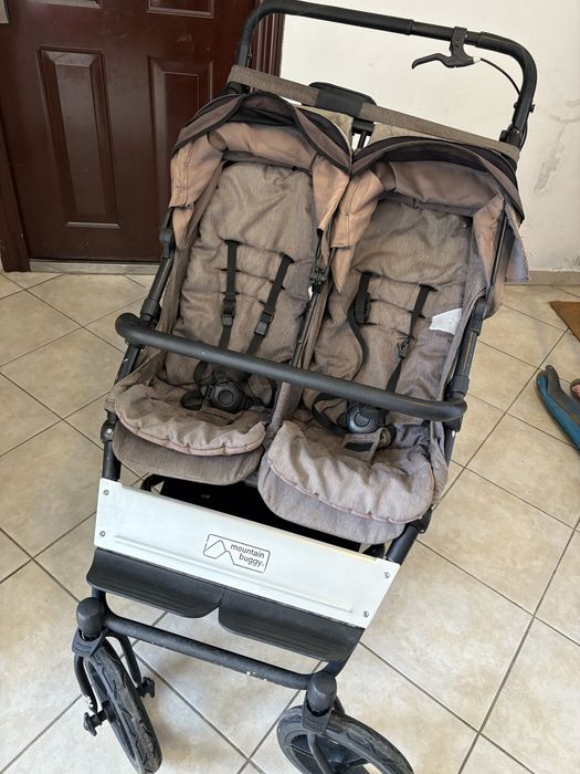 Количка за близнаци Mountain Buggy Duet Luxury