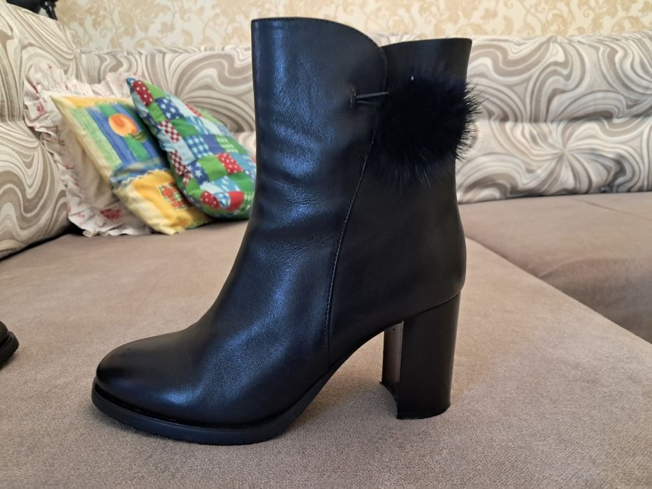 Продам кожаные сапоги