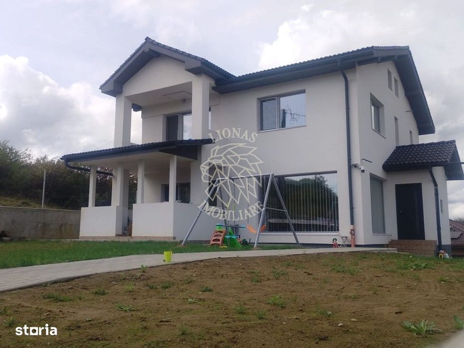 Casa 4 camere 154 mp-teren 600 mp-panorama spre oras-Zona La Soare