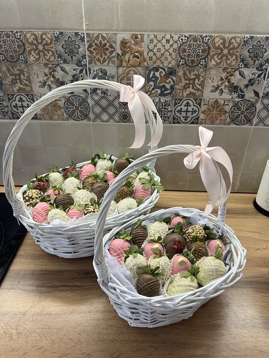 Клубника в шоколаде Астана