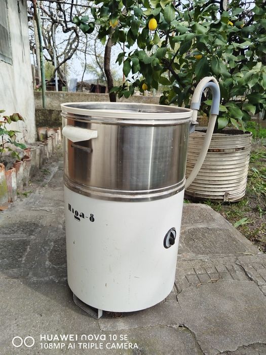 Продавам пералня Рига