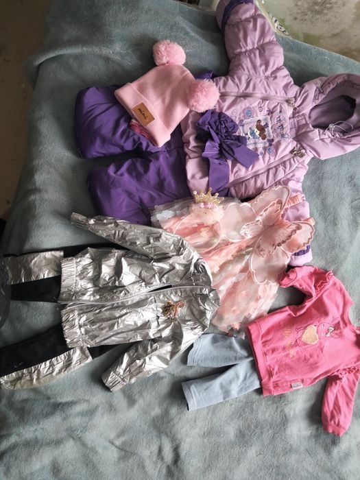 Отдам бесплатно детские вещи