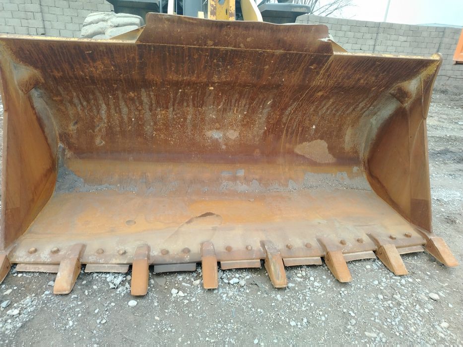 Продаю Погрузчик 5 кубовый