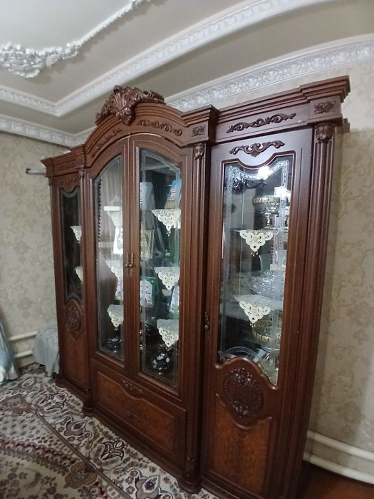 Srocna  servant sotiladi