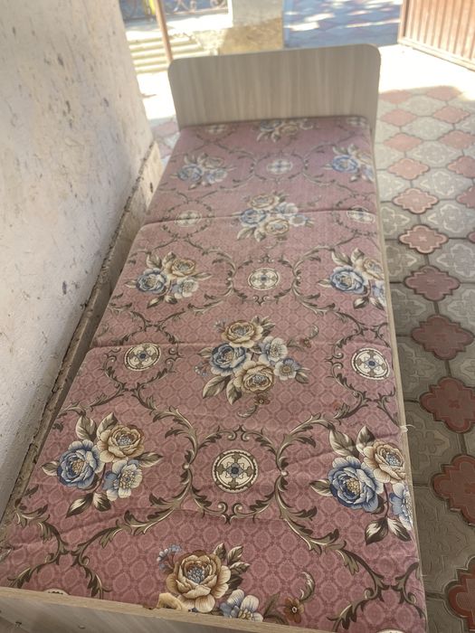 Продается одно спальный кровать