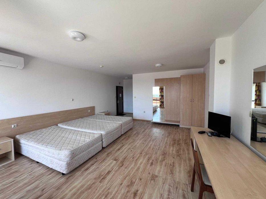 Продава се Едностаен апартамент в к.к. Слънчев бряг - 60 кв.м за 892 €/кв.м - Снимка #2