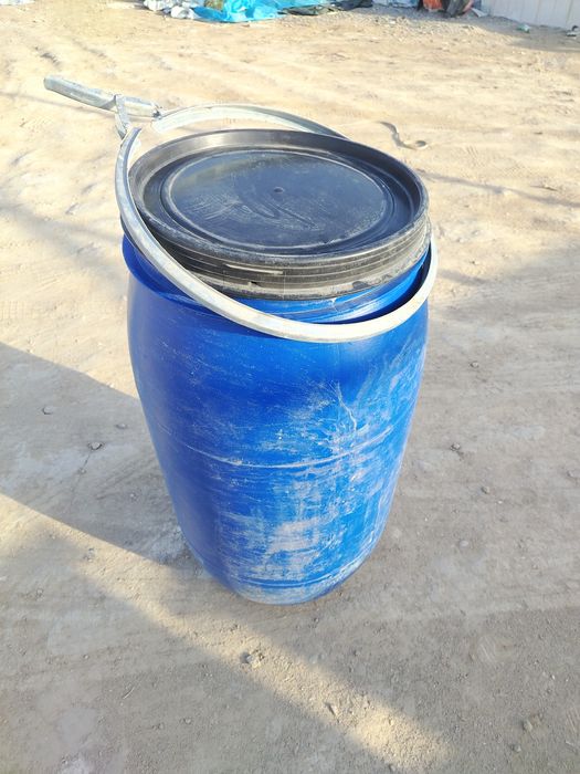 Plastik bochka 170 litr