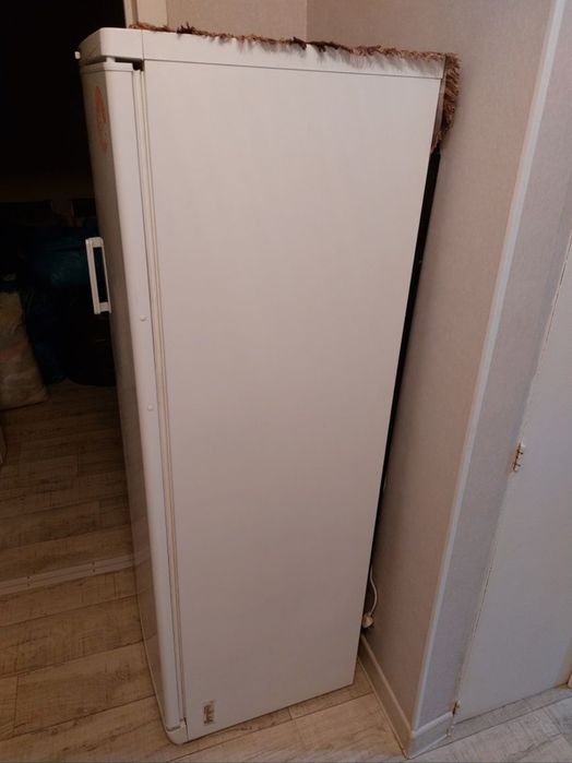 Морозильная камера Stinol.