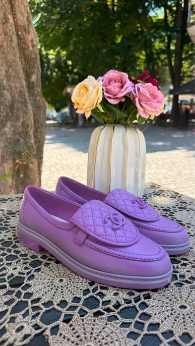 Лоуфъри Chanel кожа