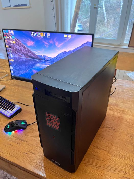 Геймърски компютър: Ryzen 5 5500 / 32GB RAM / 1TB SSD / RX 6600 + 4K Монитор