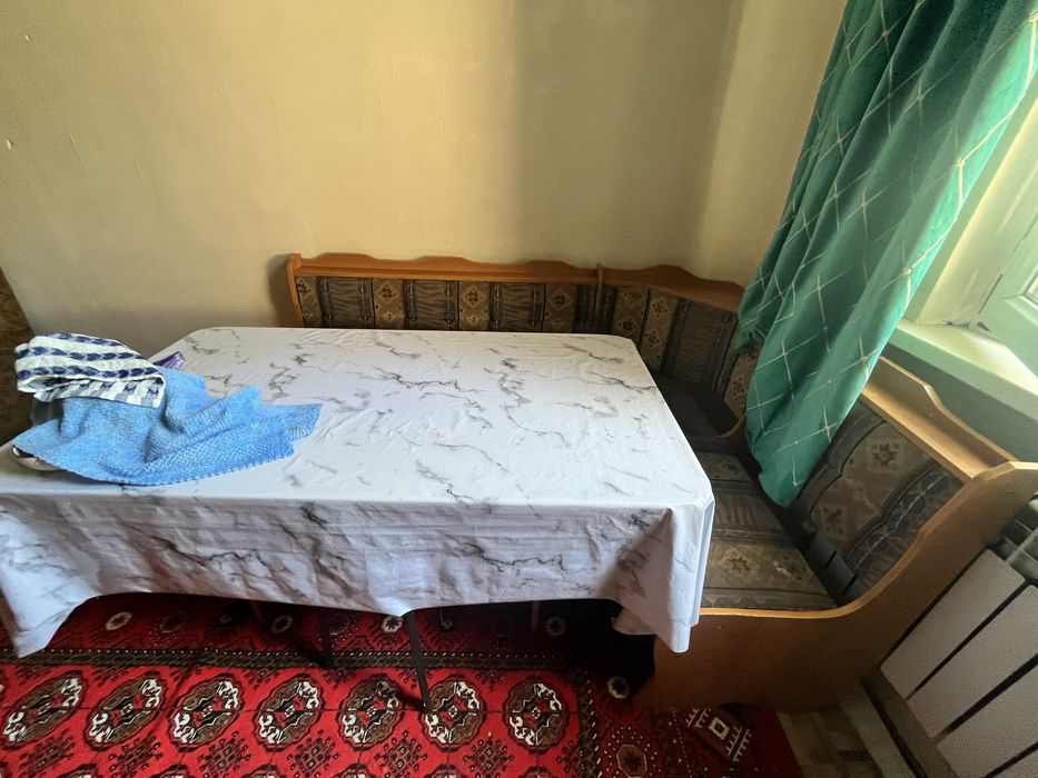 Стол кухонный и манеж
