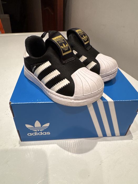 Кроссовки adidas оригинал