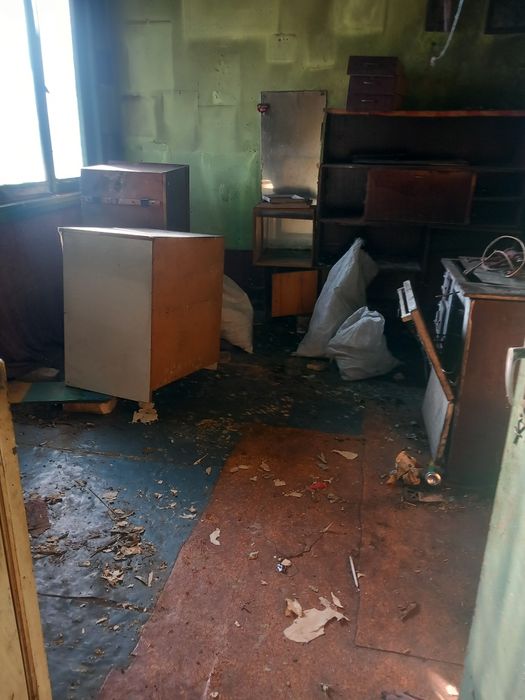 Почистване и освобождаване на апартаменти къщи мазета тавани гаражи