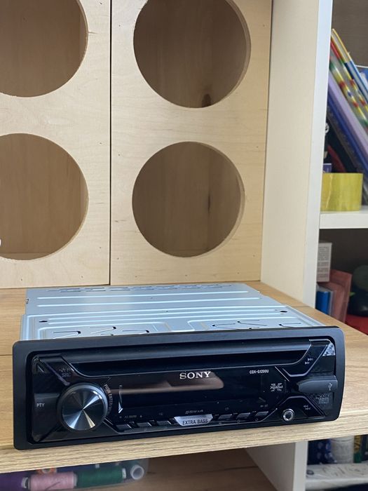 продам sony cdx-g1200