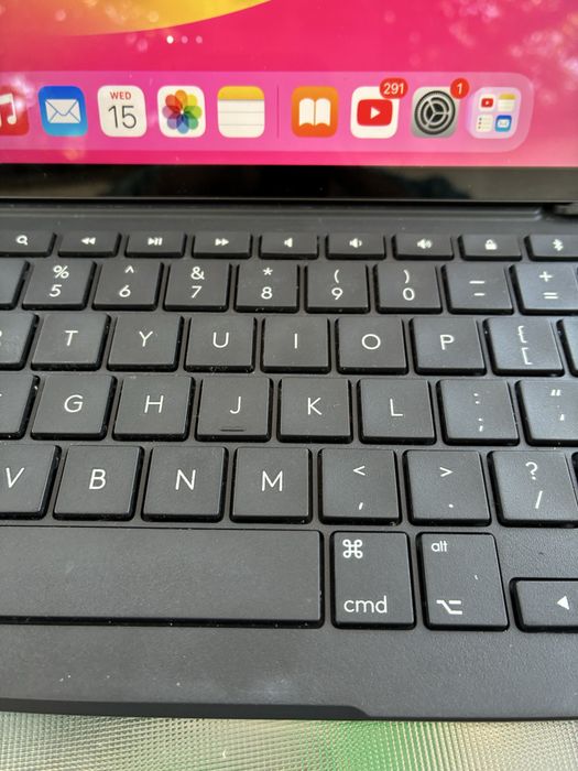 IPad 7 ca nou cu tastura Logitech