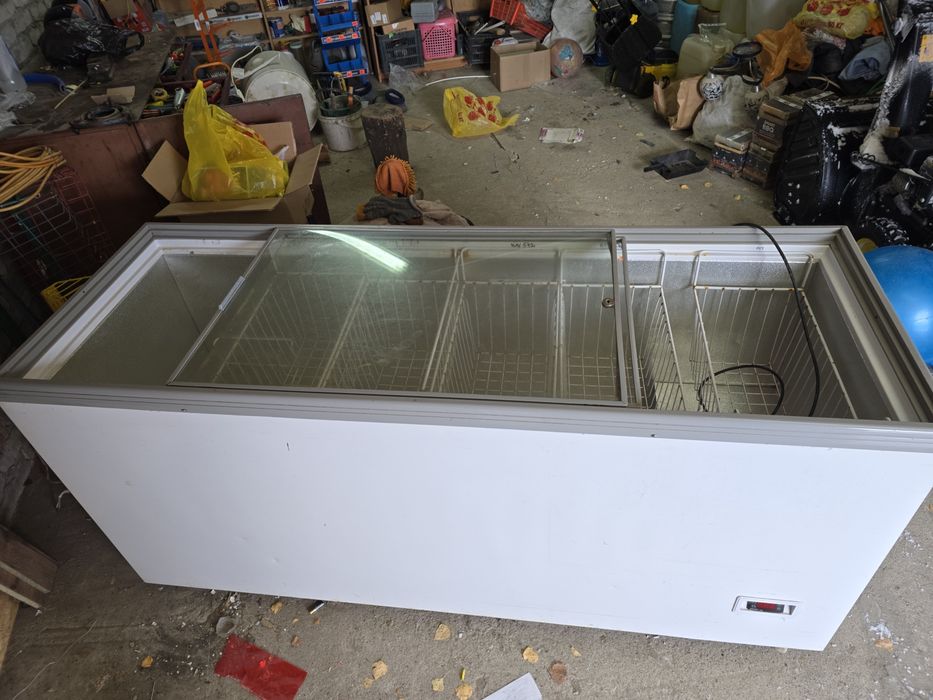 Морозильный ларь Бирюса.