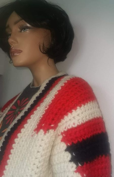 Vand cardigan, vand manechina cu 3 tinute cadou!