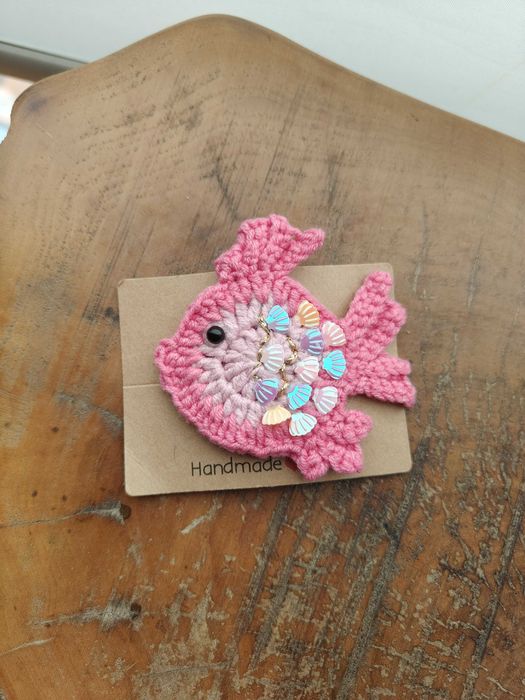 Ръчно плетени детски фиби