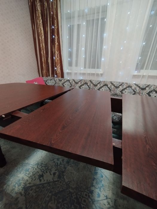 Стол хороши, в отличном состоянии