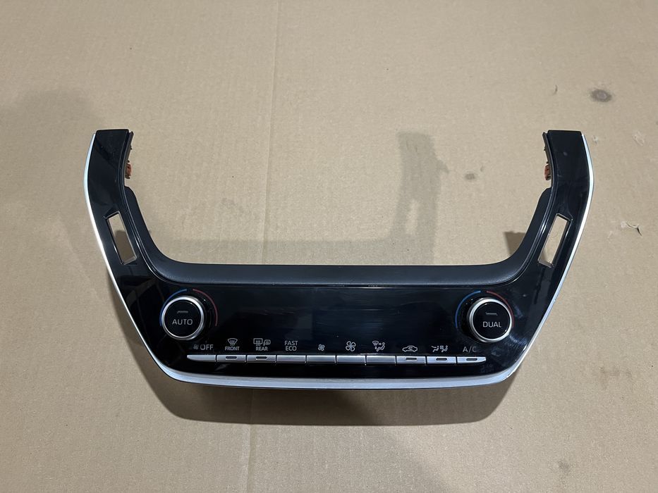 Panou comanda clima / Climatronic Toyota Corolla E210 E21