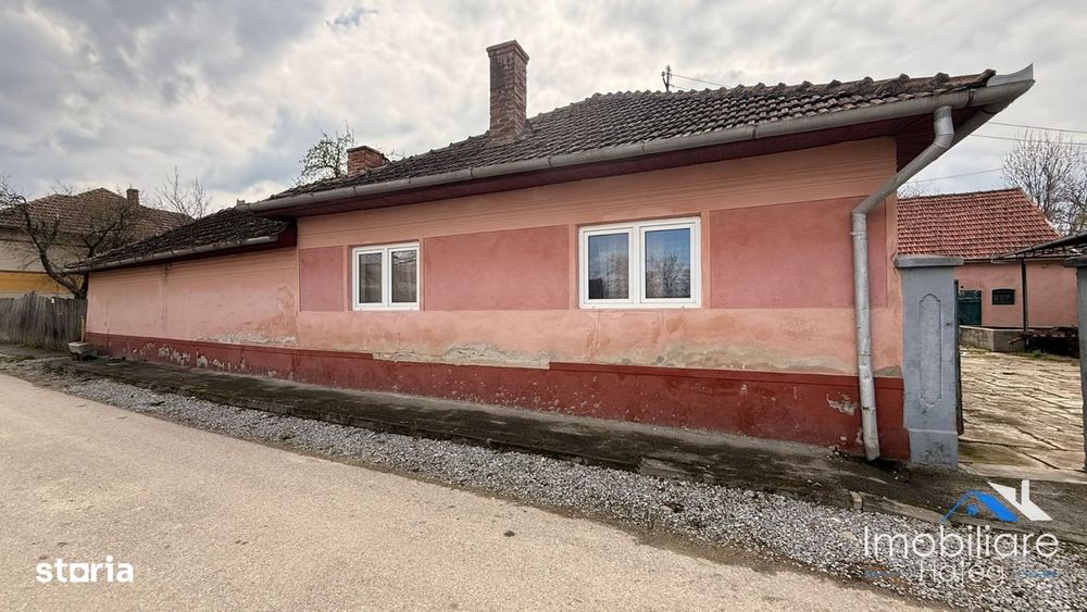 Casa 6 camere – Salasu de Sus | Suprafata generoasa | Anexe incluse