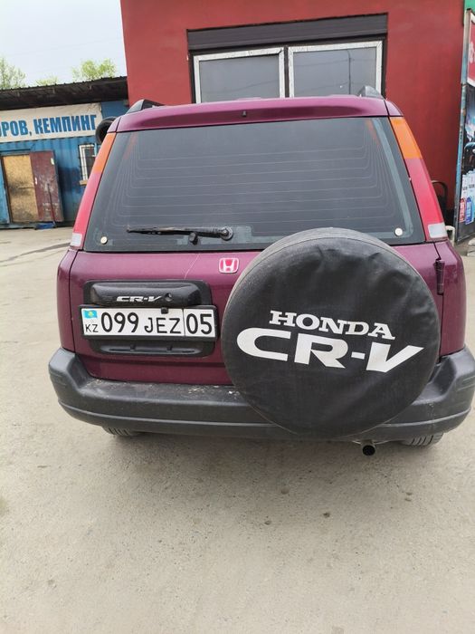 Хонда продаётся правый руль.