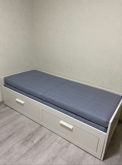 Продам диван икеа.