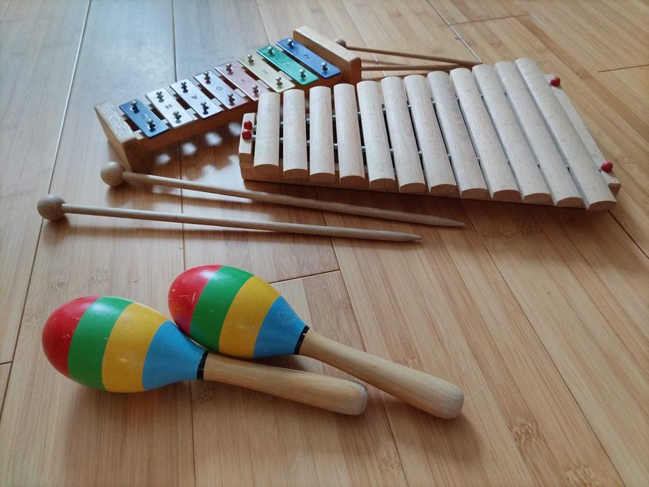 Xilofon din lemn si de metal + popice /clopotei si caleidoscop