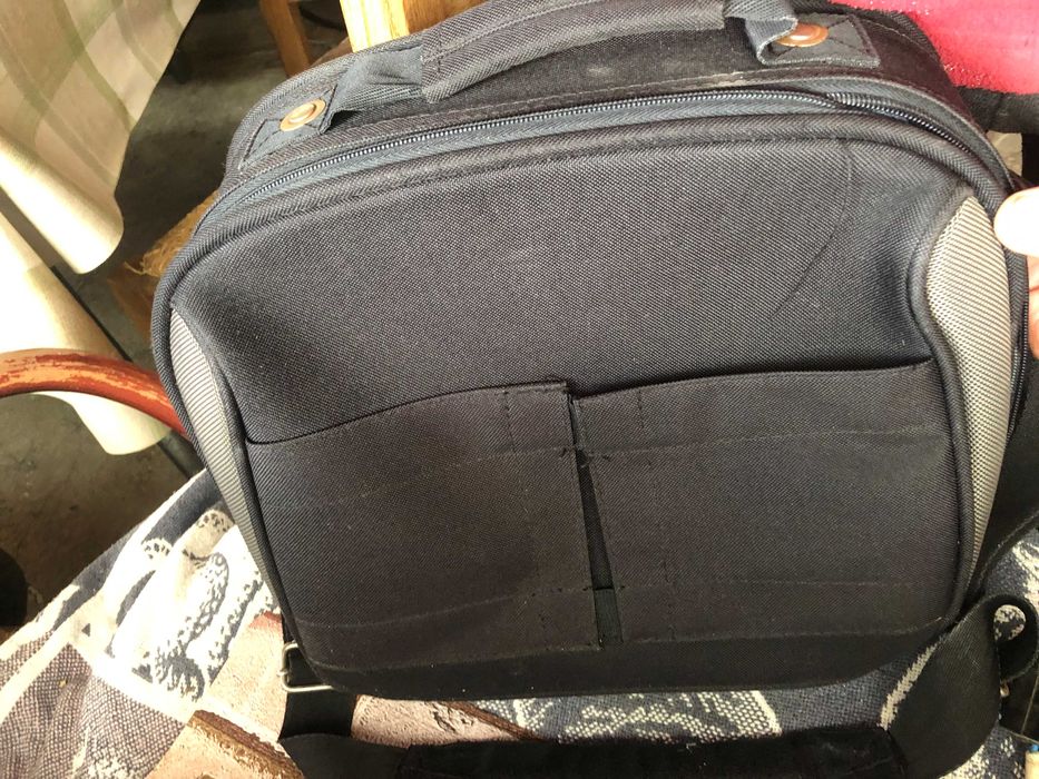 продавам многофункционална  чанта за мама