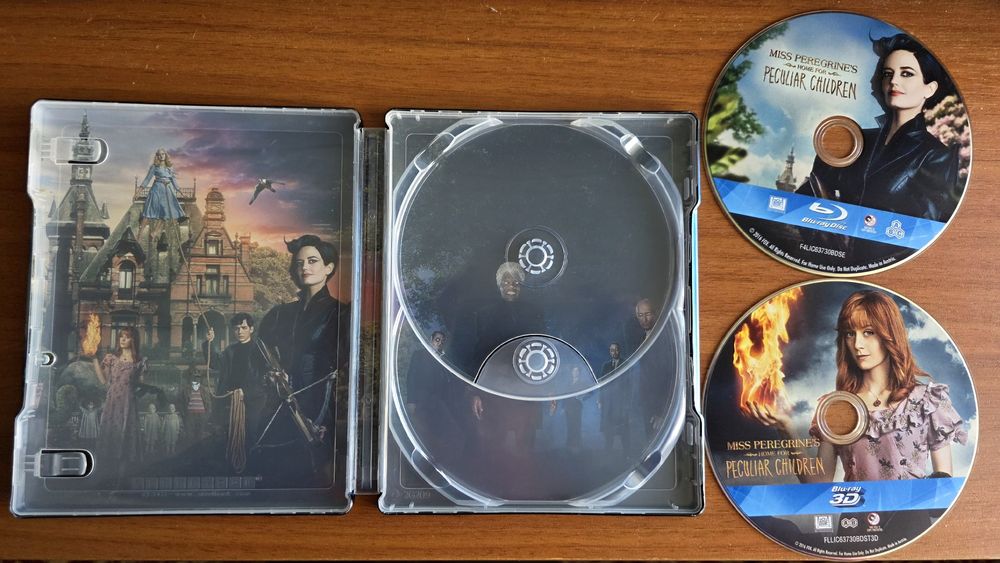 Vand steelbook Miss Peregrine's Home for Peculiar Children bluray 3D+2D , nou, neutilizat, editie Film Arena
