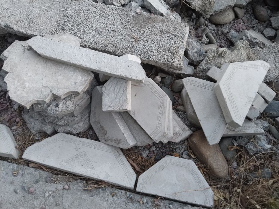 Отдам бесплатно старую брусчатку