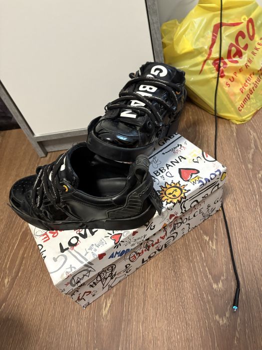 Vand adidasi dolce gabbana