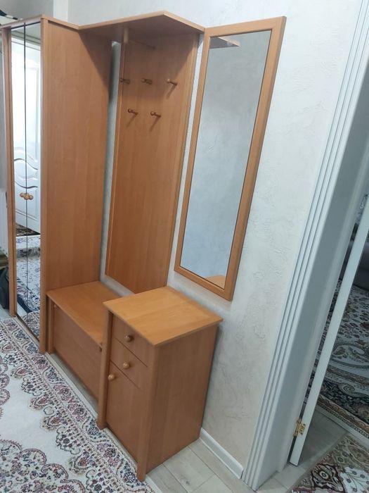 Продаётся Прихожая!