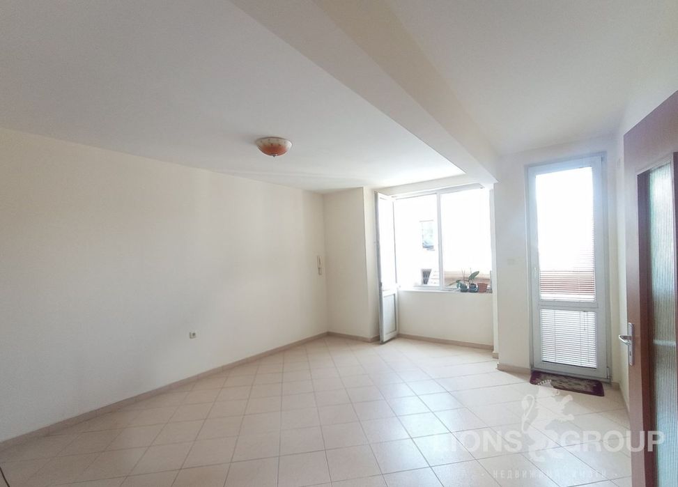 Продава се Двустаен апартамент в Варна, Зимно кино Тракия - 61 кв.м за 1034 €/кв.м - Снимка #11