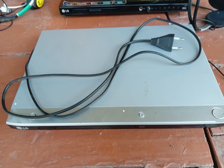 DVD приставка рабочая LG