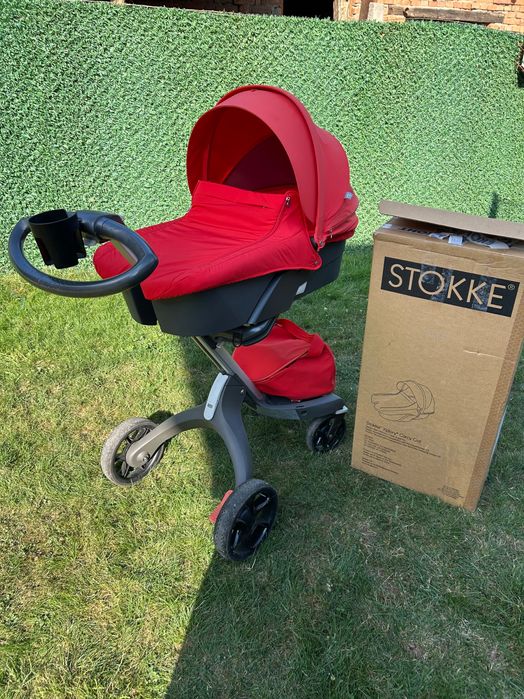 Продава детска количка