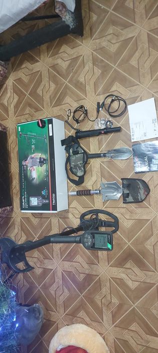 Металлоискатель плюс пинпоинтер.