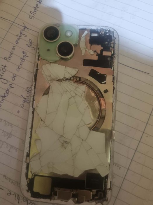 Vand iphone 15 spart