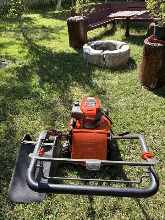 Masina de tuns Husqvarna 247s