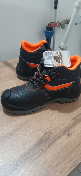 Ботинки 41р safety