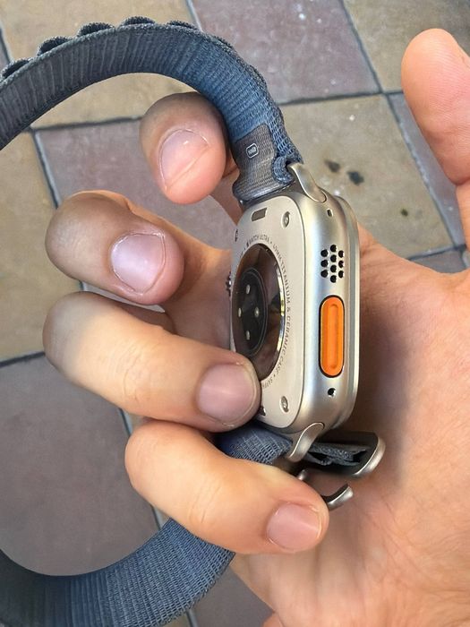 Apple Watch Ultra 2, в отличном состоянии.