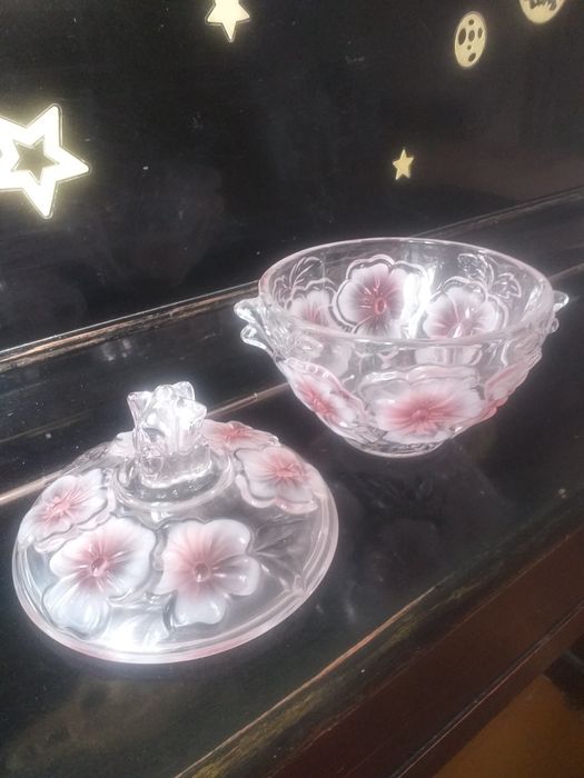 Конфетница  крышкой