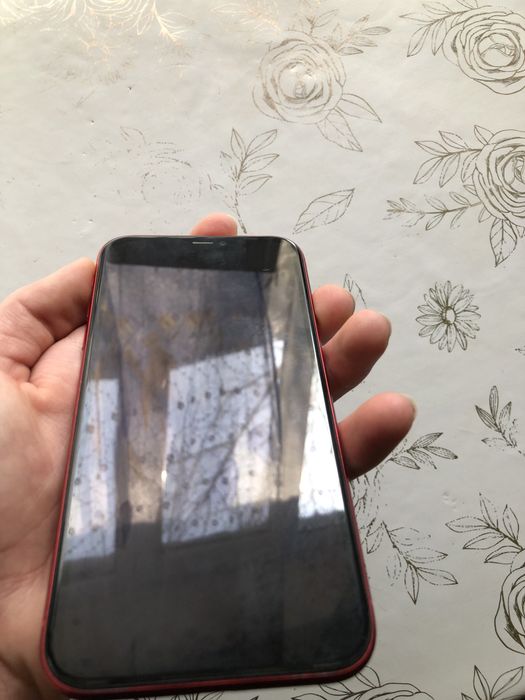 продам 11 айфон 64гб