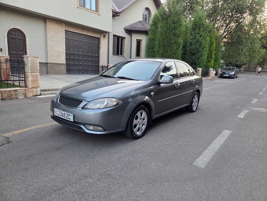 2016 Jentra mercedes salon