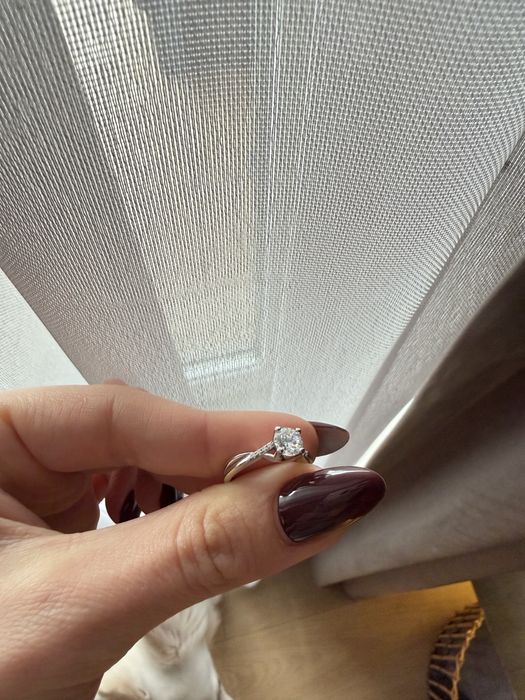 Inel de logodna teilor