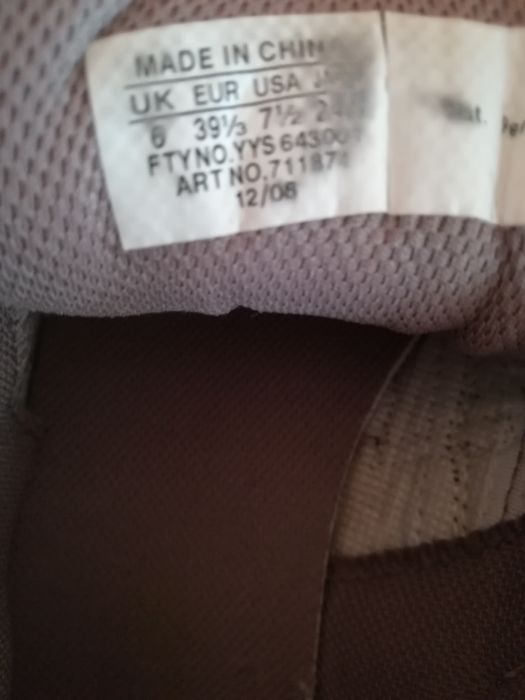 Adidași Salomon nr 39 piele unisex