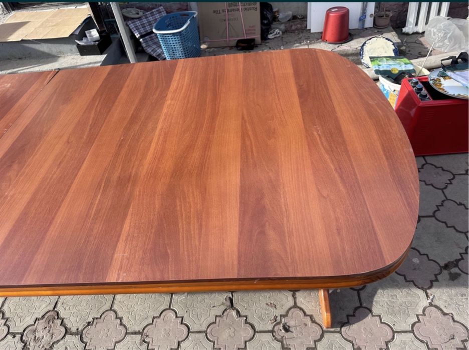 Стол для гостиный