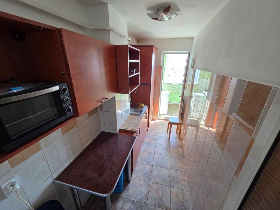 Ocazie! De inchiriat apartament cu două camere Micro 19 la 270 euro.