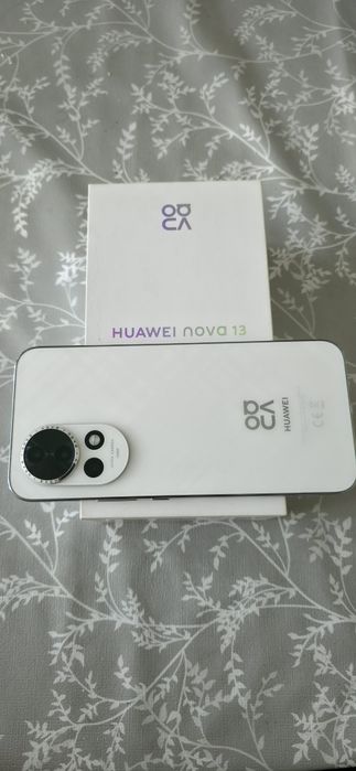 huawei nova 13   256 GB