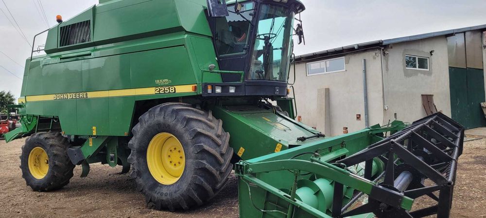 Combină John Deere